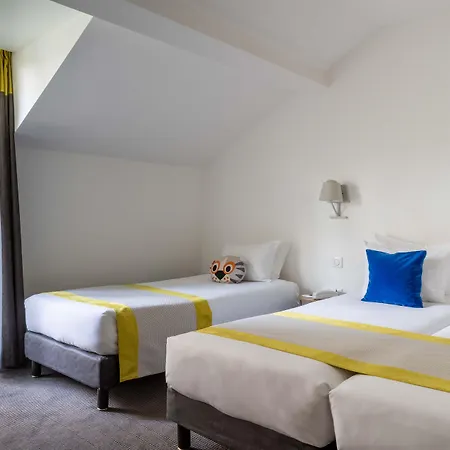 George - Astotel Hotel