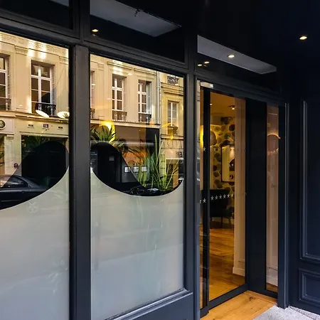 George - Astotel Hotel Parigi