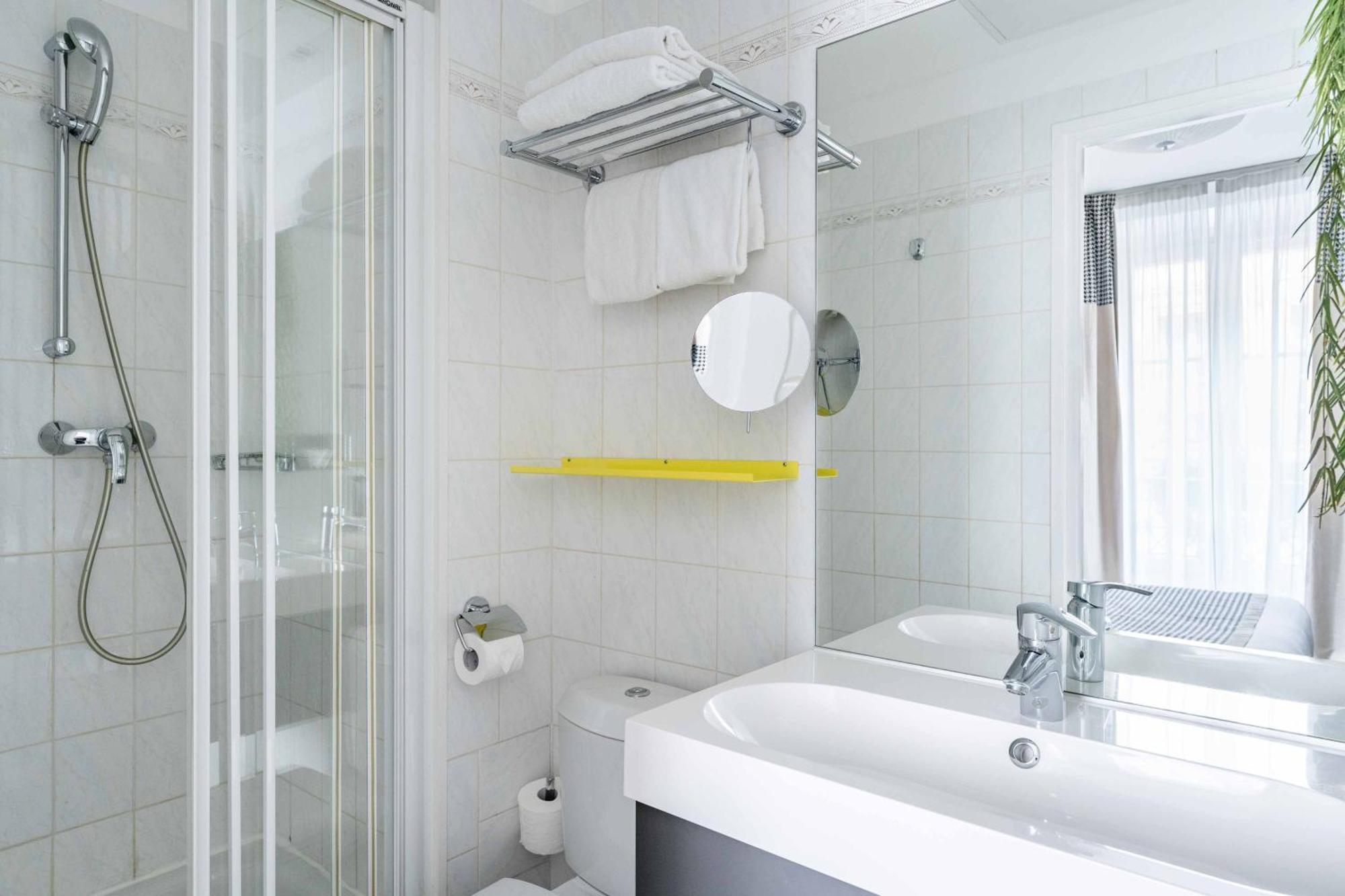 George - Astotel Paris