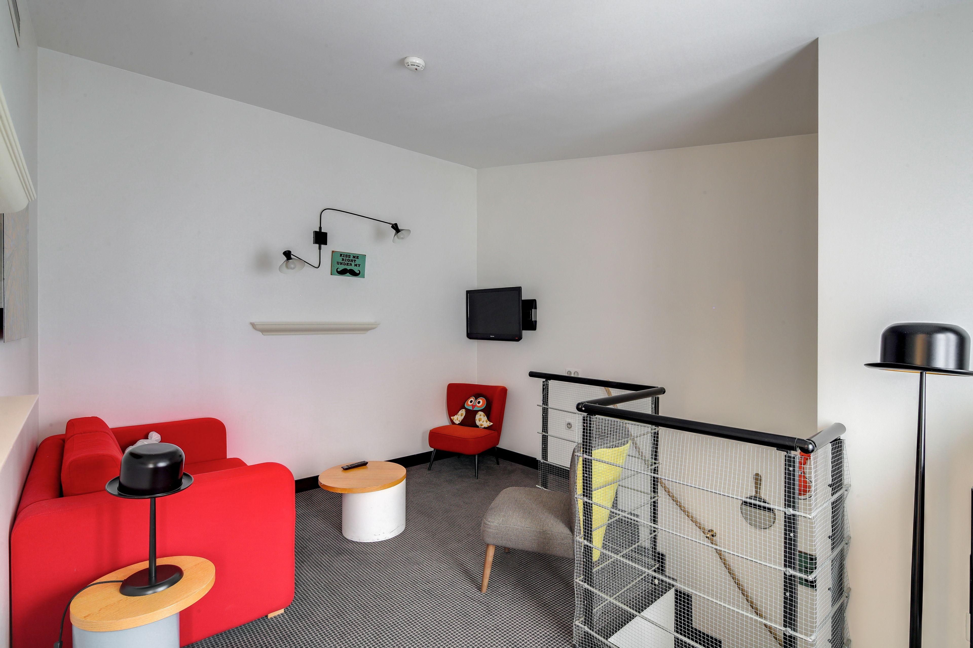 George - Astotel Paris