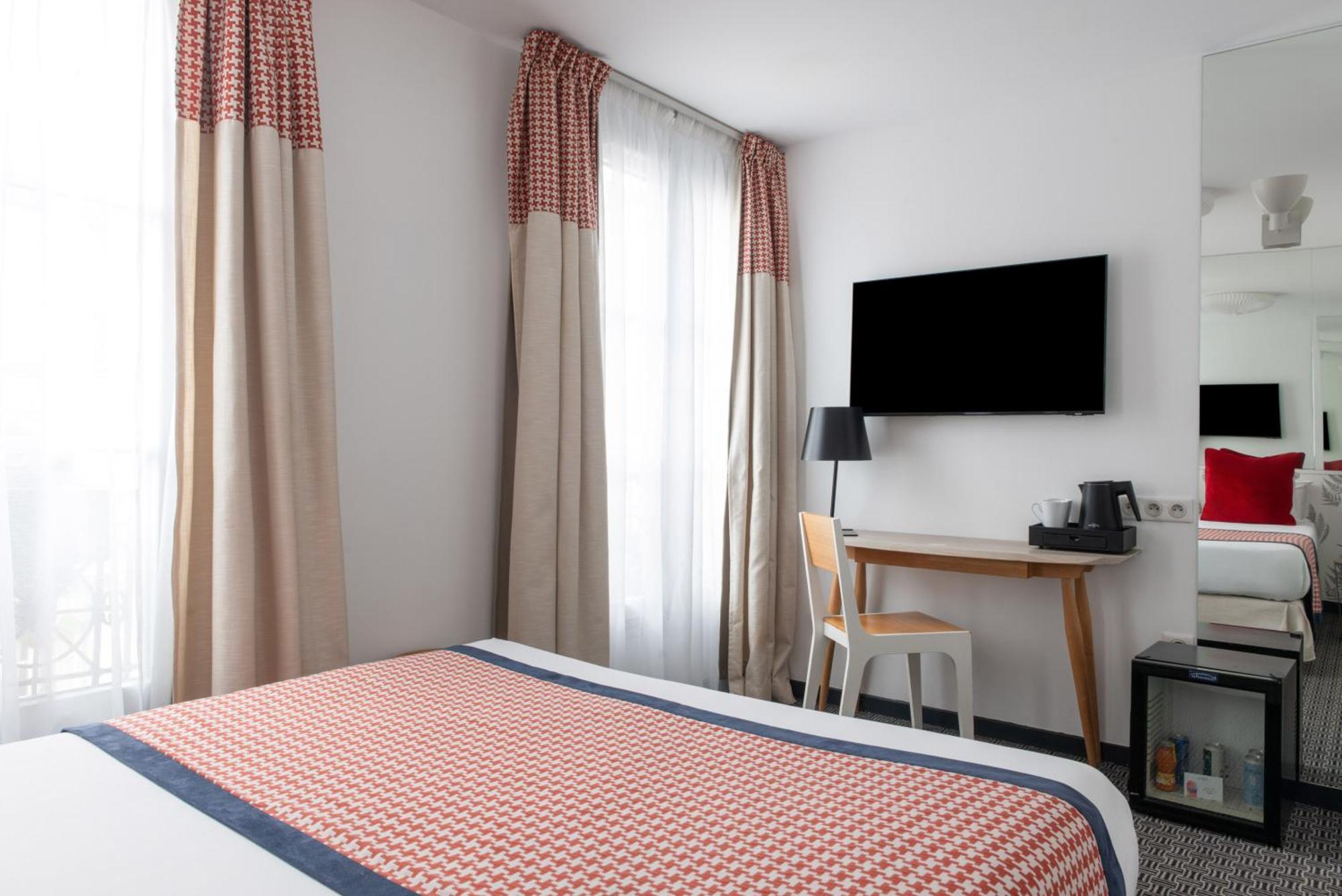 George - Astotel Hotel